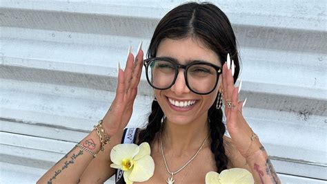 mia khalifa videos de porno|Mia Khalifa Videos Porno 